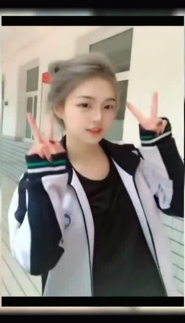 分手后被社恐校花表白了