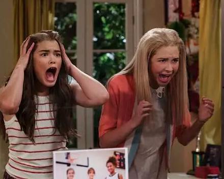 亚莉克莎与凯蒂 第一季,青春校园的友情与成长之旅